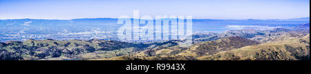 Panorama view of San Jose and the rest of San Francisco bay area, up until San Francisco as seen from the top of Mt Hamilton, Silicon Valley, Californ Stock Photo