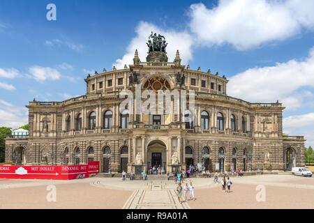 The Semperoper, opera house of the Sachsische Staatsoper Dresden (Saxon State Opera) and the concert hall of the Staatskapelle Dresden (Saxon State Orchestra) Germany. Stock Photo