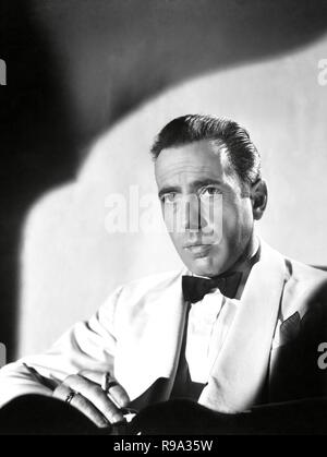 Original film title: CASABLANCA. English title: CASABLANCA. Year: 1942. Director: MICHAEL CURTIZ. Stars: HUMPHREY BOGART. Credit: WARNER BROTHERS / Album Stock Photo