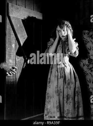 Original film title: THE WIND. English title: THE WIND. Year: 1928. Director: VICTOR SJOSTROM. Stars: LILLIAN GISH. Credit: M.G.M. / Album Stock Photo