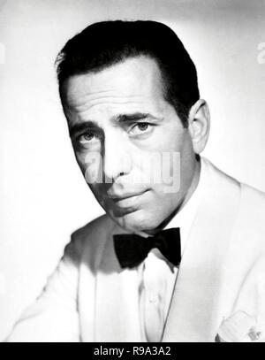 Original film title: CASABLANCA. English title: CASABLANCA. Year: 1942. Director: MICHAEL CURTIZ. Stars: HUMPHREY BOGART. Credit: WARNER BROTHERS / Album Stock Photo