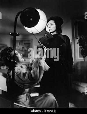 Original film title: A WOMAN'S FACE. English title: A WOMAN'S FACE. Year: 1941. Director: GEORGE CUKOR. Stars: JOAN CRAWFORD; OSA MASSEN. Credit: M.G.M. / Album Stock Photo