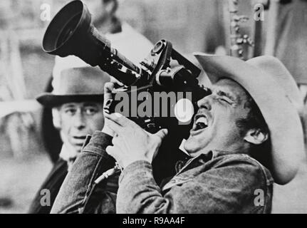 Original film title: THE LAST MOVIE. English title: THE LAST MOVIE. Year: 1971. Director: DENNIS HOPPER. Stars: DENNIS HOPPER. Credit: UNIVERSAL PICTURES / Album Stock Photo