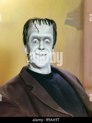 Original film title: THE MUNSTERS. English title: THE MUNSTERS. Year: 1964. Stars: FRED GWYNNE. Credit: CBS/MCA/UNIVERSAL / Album Stock Photo