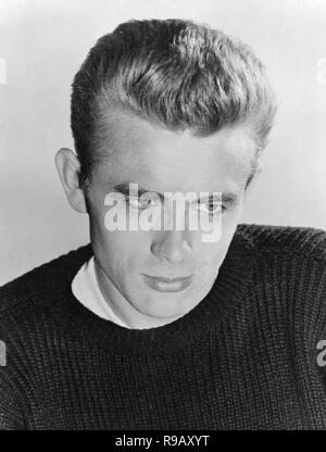 East of Eden Year: 1955 - USA James Dean, Burl Ives Director: Elia ...