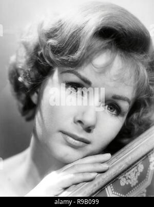 DEBBIE REYNOLDS / DEBBIE REYNOLDS ( 1960s Stock Photo - Alamy