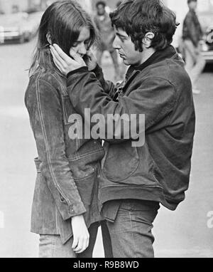 Original film title: THE PANIC IN NEEDLE PARK. English title: THE PANIC IN NEEDLE PARK. Year: 1971. Director: JERRY SCHATZBERG. Stars: AL PACINO; KITTY WINN. Credit: GADD PRODUCTIONS / Album Stock Photo