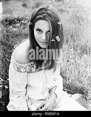 Original film title: I LOVE YOU, ALICE B. TOKLAS. English title: I LOVE YOU, ALICE B. TOKLAS. Year: 1968. Director: HY AVERBACK. Stars: LEIGH TAYLOR-YOUNG. Credit: WARNER BROTHERS / Album Stock Photo