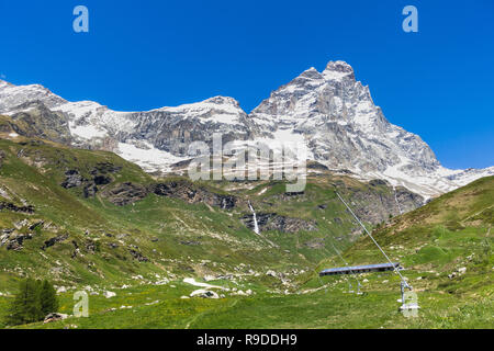 Alpine landscape in a sunny summer day with the Matterhorn (Cervino) viewed from the Italian side, Breuil-Cervinia, Aosta Valley, northern Italy Stock Photo