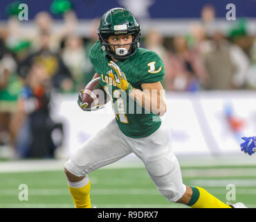 Arlington, Texas, USA. 12th Dec, 2018. Longview's Kamden Perry #11 runs with the ball during the UIL Texas 6A D2 state championship football game between the Longview Lobos and the West Brook Bruins at AT&T Stadium in Arlington, Texas. Kyle Okita/CSM/Alamy Live News Stock Photo