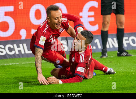 Frankfurt, Germany. 22nd Dec, 2018. RAFINHA (FCB 13) celebrates his goal for, happy, laugh, 0-3 EINTRACHT FRANKFURT - FC BAYERN MUNICH - DFL REGULATIONS PROHIBIT ANY USE OF PHOTOGRAPHS as IMAGE SEQUENCES and/or QUASI-VIDEO - 1.German Soccer League, Munich, December 22, 2018 Season 2018/2019, matchday 17, FCB, München, Credit: Peter Schatz/Alamy Live News Stock Photo