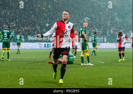 The Hague, Netherlands 23 december 2018 Soccer Dutch Eredivisie: ADO Den Haag v Feyenoord   1-2 Feyenoord. Doelpunt Sam Larsson Credit: Orange Pictures vof/Alamy Live News Stock Photo