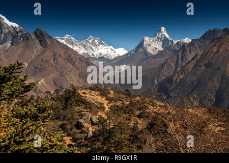 Nepal, Everest Base Camp Trek, panoramic view of Everest and surrounding mountains from above Khumjung Stock Photo