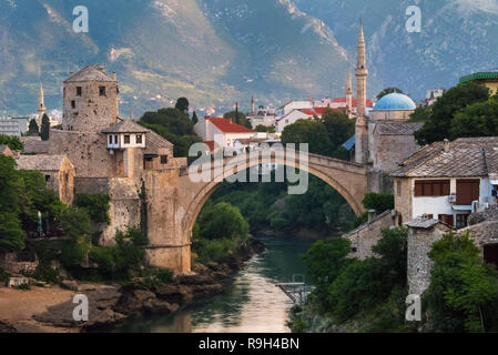Stari Most (Old Bridge) over Neretva River, UNESCO World Heritage site, Mostar, Bosnia and Herzegovina Stock Photo