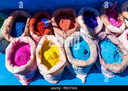 Colourful powders markets in the blue medina in Chefchaouen, Morocco in Africa Stock Photo