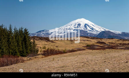 The snow capped Mount Hekla stratovolcano in southern Iceland, Europe. Stock Photo