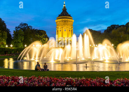 Wasserspiele am Friedrichsplatz, Wasserturm, an der Augustanlage, Mannheim,  Baden-WŸrttemberg, Stock Photo