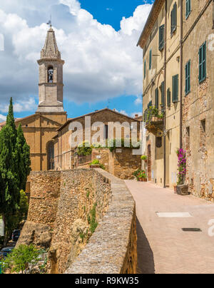 Scenic sight in Pienza with the Cathedral of Santa Maria Assunta, Province of Siena, Tuscany, Italy. Stock Photo