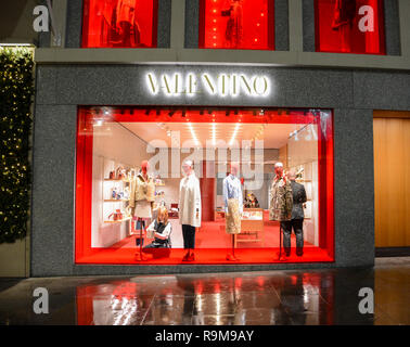 Signage on the Valentino store on Bond Street, London, England, UK Photo - Alamy