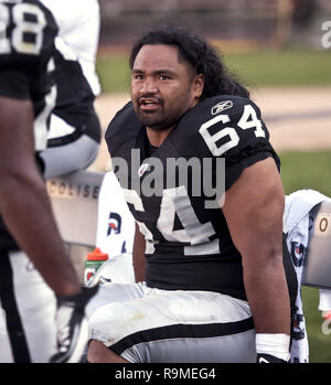 Miami Dolphins center Samson Satele (64) and San Diego Chargers