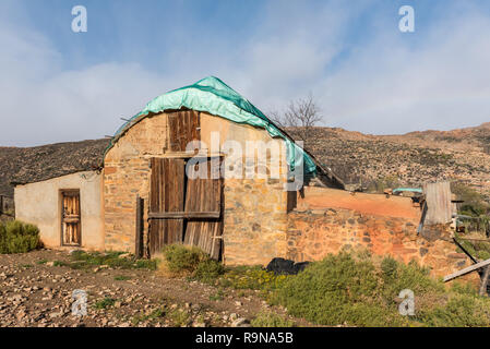 MATJIESRIVIER, SOUTH AFRICA, AUGUST 27, 2018: An old barn at Keurbosfontein near Matjiesrivier on the road to Wupperthal in the Cederberg Mountains Stock Photo