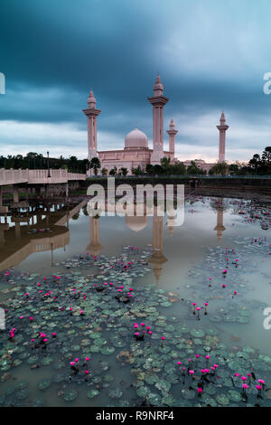 View of Bukit Jelutong Mosque during cloudy morning Stock Photo