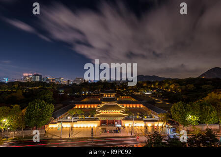 Night view of Changgyeonggung palace  in Seoul city. Stock Photo