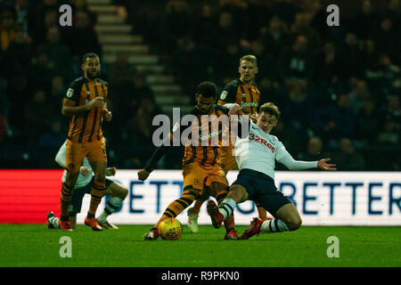 Hull City's Fraizer Campbell is tackled by Preston North End's Ryan Ledson   26th December 2018, Deepdale, Preston, England; Sky Bet Championship, Preston North End vs Hull City ;    Credit: Terry Donnelly/News Images  English Football League images are subject to DataCo Licence Stock Photo