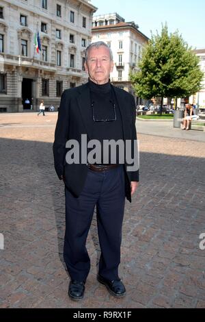 Ambrogino D Oro Allo Scrittore Amos Oz Stock Photo