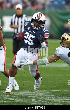 Nashville. 28th Dec, 2018. during the game between the Purdue Boilermakers and the Auburn Tigers in the Franklin American Mortgage Music City Bowl at Nissan Stadium in Nashville. TN. Thomas McEwen/CSM/Alamy Live News Stock Photo