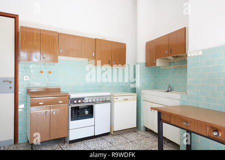 turquoise tiles kitchen utensils Stock Photo - Alamy