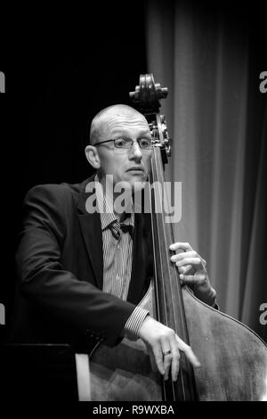 Paul Baxter plays double bass with Seven Pieces of Silver, Scarborough Jazz Festival 2017 Stock Photo