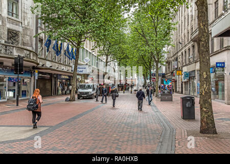 Pedestrianised shopping street in Birmingham City Centre Stock Photo ...