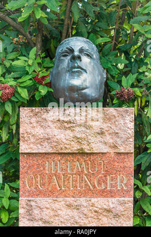 gravesite of austrian actor and cabaret performer helmut qualtinger Stock Photo