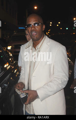 MIAMI, FL - 2004: (EXCLUSIVE COVERAGE) Collateral star Jamie Foxx out