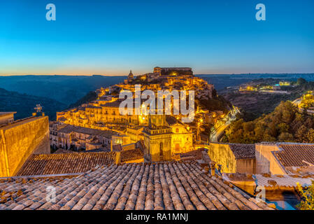 Sunrise at the old baroque town of Ragusa Ibla in Sicily, Italy Stock Photo