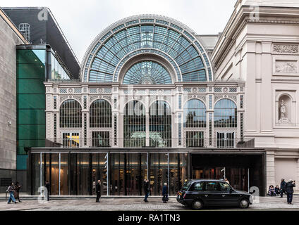 Exterior Of The Paul Hamlyn Hall Of The Royal Opera House, London 