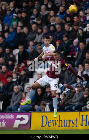 Preston North End's Paul Gallagher beats Aston Villa's Anwar El Ghazi to the header  29th December 2018, Deepdale, Preston, England; Sky Bet Championship, Preston North End vs Aston Villa ;    Credit: Terry Donnelly/News Images  English Football League images are subject to DataCo Licence Stock Photo