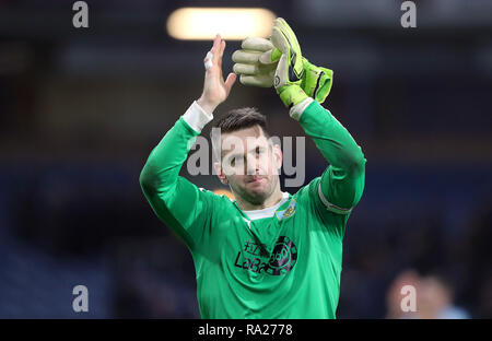 Burnley goalkeeper Thomas Heaton celebrates after the final whistle during the Premier League match at Turf Moor, Burnley. Stock Photo