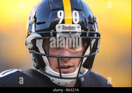 T j watt steelers hi-res stock photography and images - Alamy