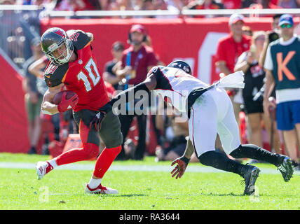 Tampa, Florida, USA. 30th Dec, 2018. Tampa Bay Buccaneers offensive guard  Michael Liedtke (67) before the game between the Atlanta Falcons and the  Tampa Bay Buccaneers at Raymond James Stadium in Tampa