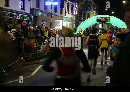 Mountain Ash, Wales, UK 31st December 2018. Nos Galan 2018 road races, Mountain Ash in South Wales on Monday 31st December 2018. this is the 60th anniversary race of the event Credit: Andrew Orchard/Alamy Live News Stock Photo