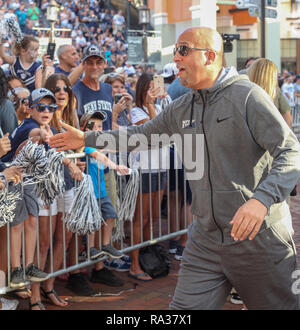 Orlando, Florida, USA. 31st Dec, 2018. Penn State head coach James Franklin shakes hands with fans during the pep rally for the Citrus Bowl football game at Pointe Orlando in Orlando, Florida. Kyle Okita/CSM/Alamy Live News Stock Photo