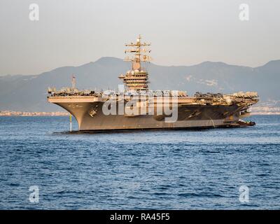 CVN 69 USS Dwight D. Eisenhower, Nimitz Class aircraft carrier in port, Naples, Gulf of Naples, Campania, Italy Stock Photo
