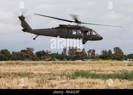 A U.S. Army UH-60M Black Hawk helicopter assigned to the 1st Assault Helicopter Battalion, 140th Aviation Regiment, California Army National Guard, makes its first flight from Joint Forces Training Base, Los Alamitos, California, May 24, 2018. The helicopter is the first M model UH-60 in the California Army National Guard. (U.S. Air National Guard photo by Senior Airman Crystal Housman) Stock Photo