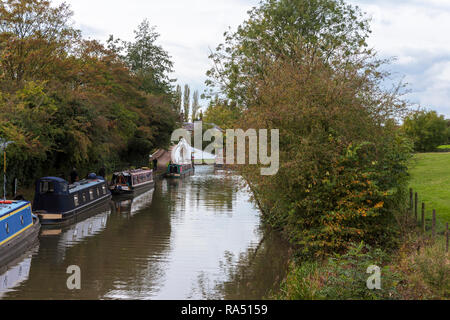 The Grand Union Canal and Braunston Marina entrance from Butcher's Bridge No. 1, Brindley Quays, Braunston, Northamptonshire, England, UK Stock Photo