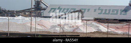 Israel, Sdom, The Dead Sea Works LTD. Israeli potash plant on the shore of the Dead Sea Stock Photo