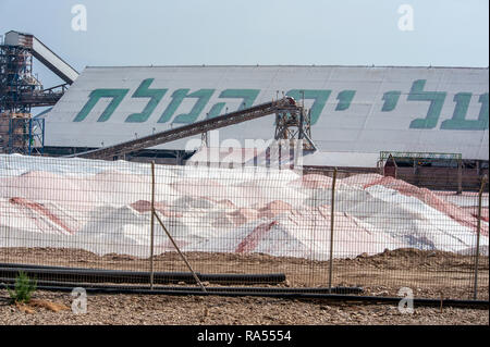 Israel, Sdom, The Dead Sea Works LTD. Israeli potash plant on the shore of the Dead Sea Stock Photo