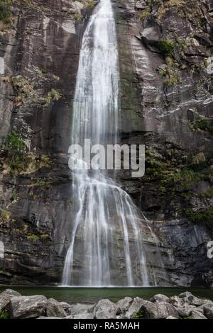 Waterfall, Cascata Grande a Bignasco, Vallemaggia district, Canton Ticino, Switzerland Stock Photo
