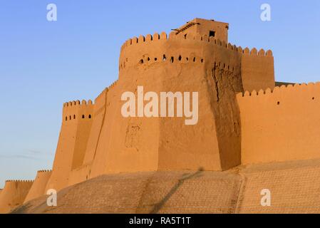Walls of the historic centre Ichan Qala, Unesco World Heritage Site, Khiva, Uzbekistan, Asia
